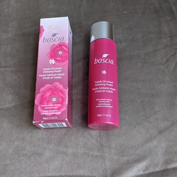 boscia Tsubaki Oil Infused Exfoliating Powder NEW - Picture 3 of 4